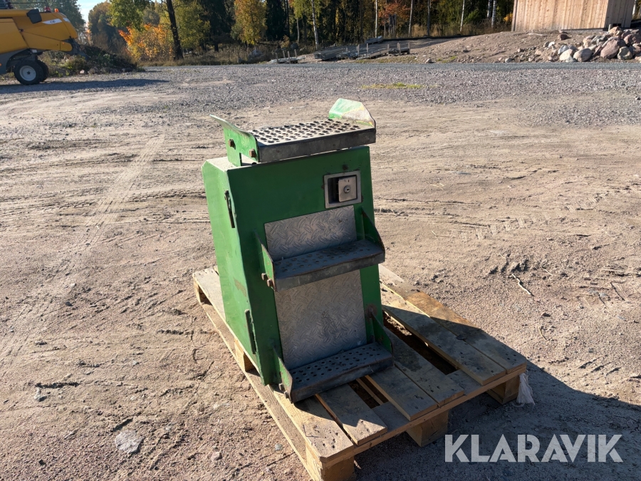 Insteg till lastmaskin L50E