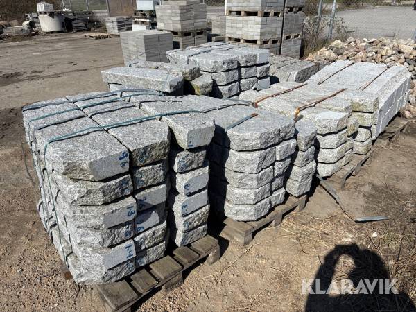 Parti granitkantsten - ca 128 stenar