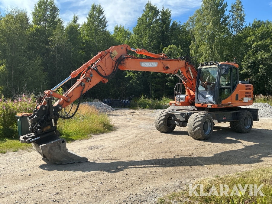 Grävmaskin Doosan DX140W-3
