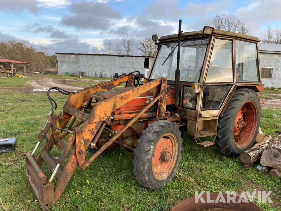Traktor Zetor 5645 med lastare