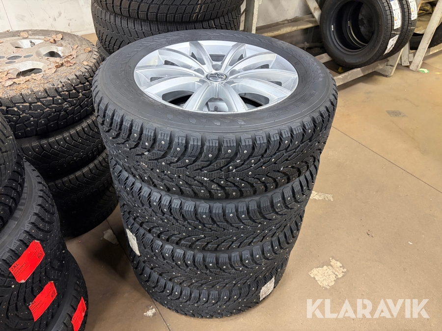 Däck och fälgar Volkswagen 215/65R17 4 st