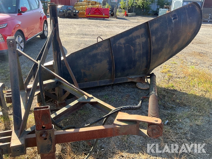 Traktorburen Sidovinge med hydrauliskt utskjut Vreten 3-punktsfäste