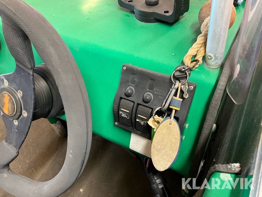 Styrpulpet/motorbåt Buster M