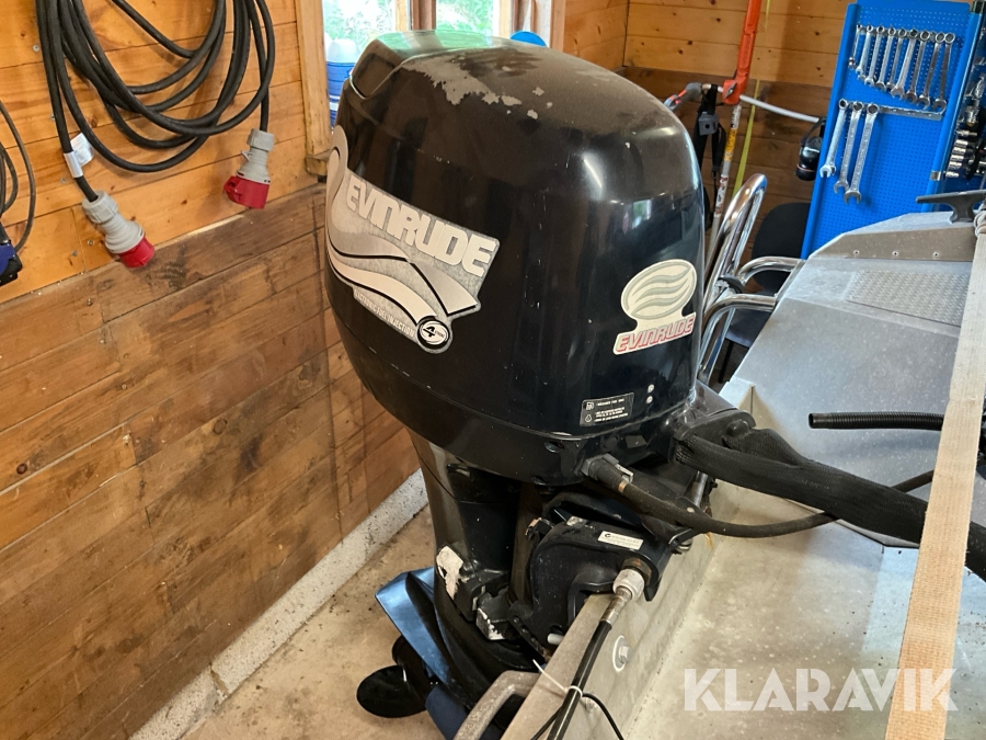 Styrpulpet/motorbåt Buster M