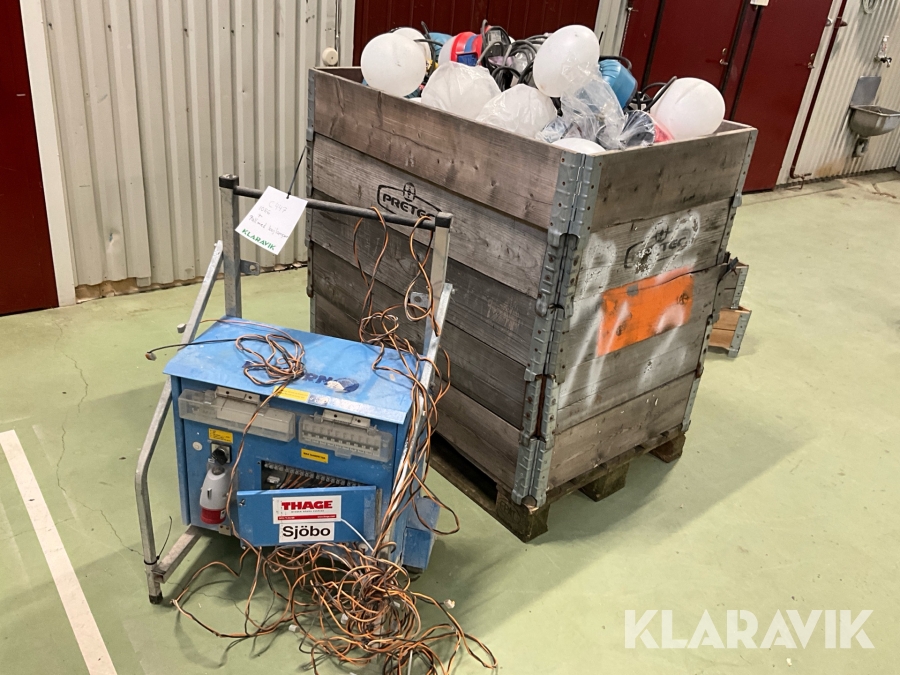 Stort parti med bojlampor och transformator Elbjörn BT 948 AP