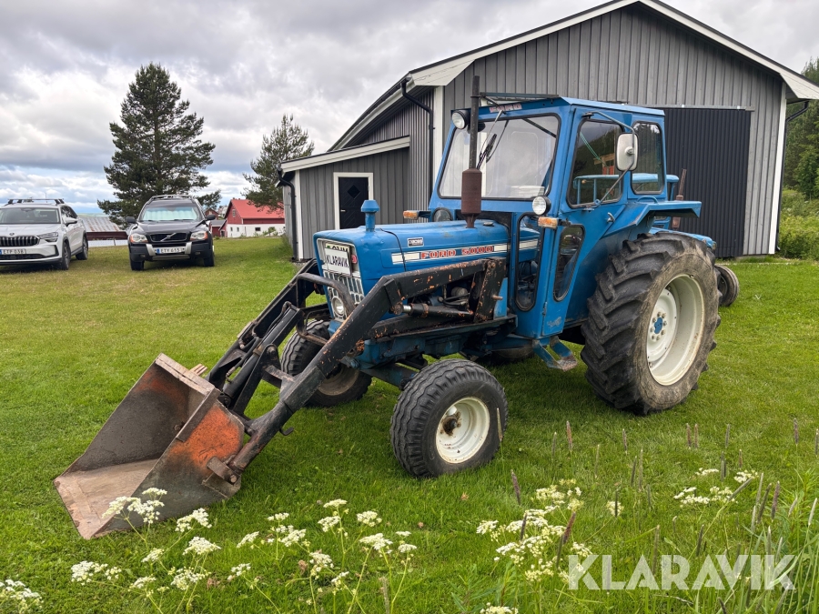 Traktor Ford 5000 med lastare