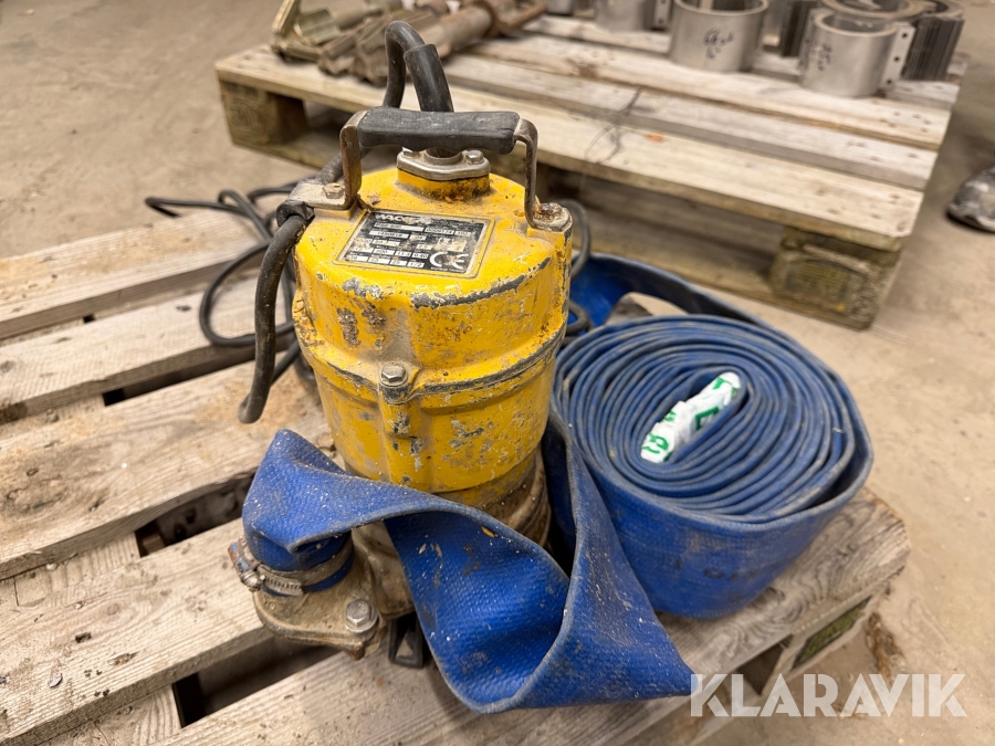 Dränkbar pump Wacker Neuson PS2 400 med slang
