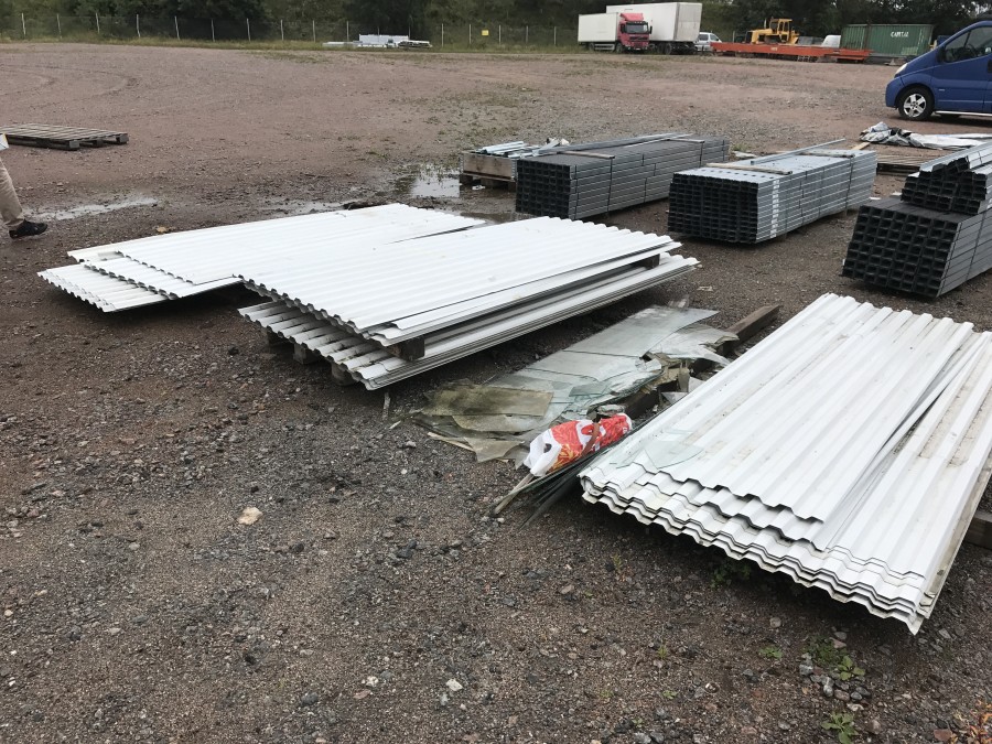 Vit väggplåt 