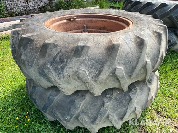 2st bakdäck till Volvo BM Firestone 18.4-34
