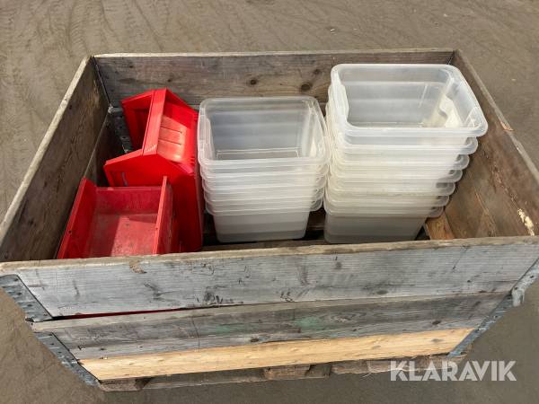 Plastlådor 17 st