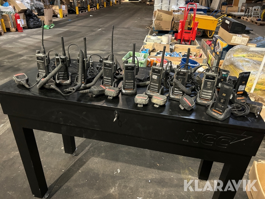 Komradio / walkie talkie Hytera HP 605 8 st