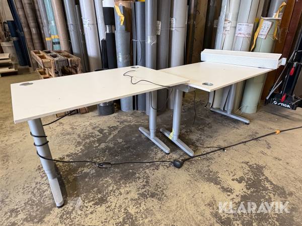 Skrivbordspaket IKEA höj-och sänkbara och 1st L-format ekbord
