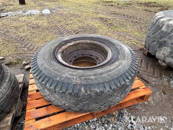 Däck 12.00R20/320R508 för vagn 1st