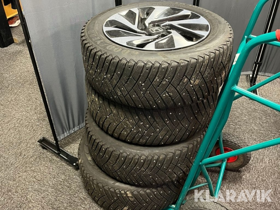 Däck och fälg Goodyear Ultragrip Ice Arctic 4st