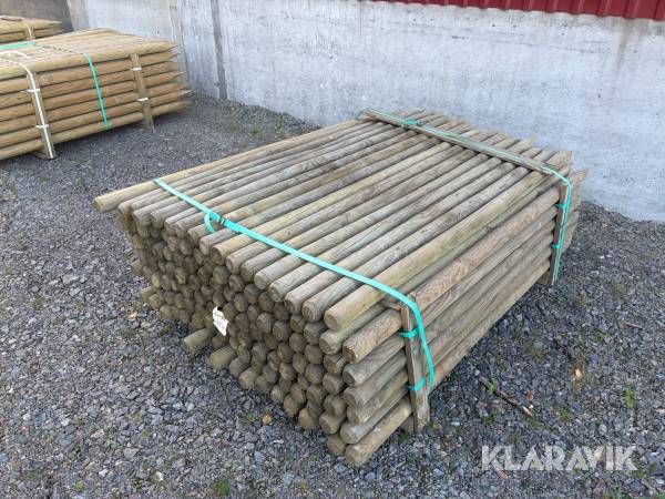Stängselstolpar Granstolpar Impregneringsdoppade
