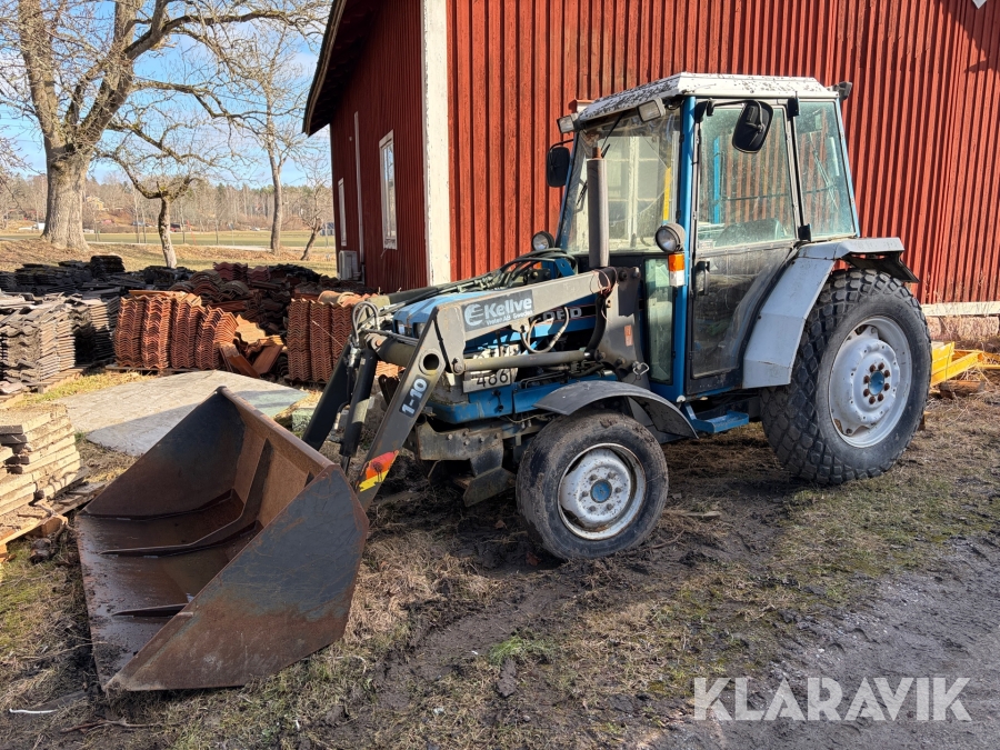 Traktor Ford 2120 med frontlastare