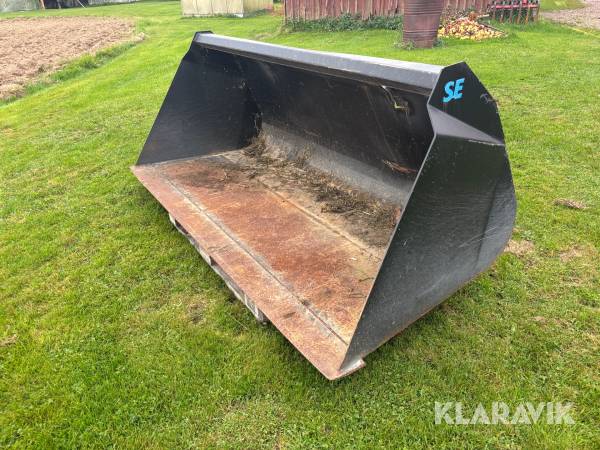 Skopa SE Equipment