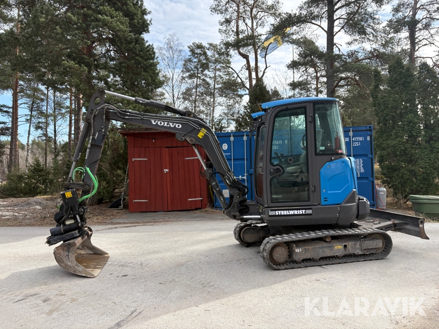 Grävmaskin Volvo ECR40D med tiltrotator och skopa