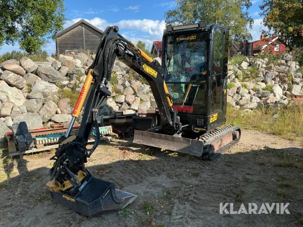 Grävmaskin Bobcat E20 med redskap