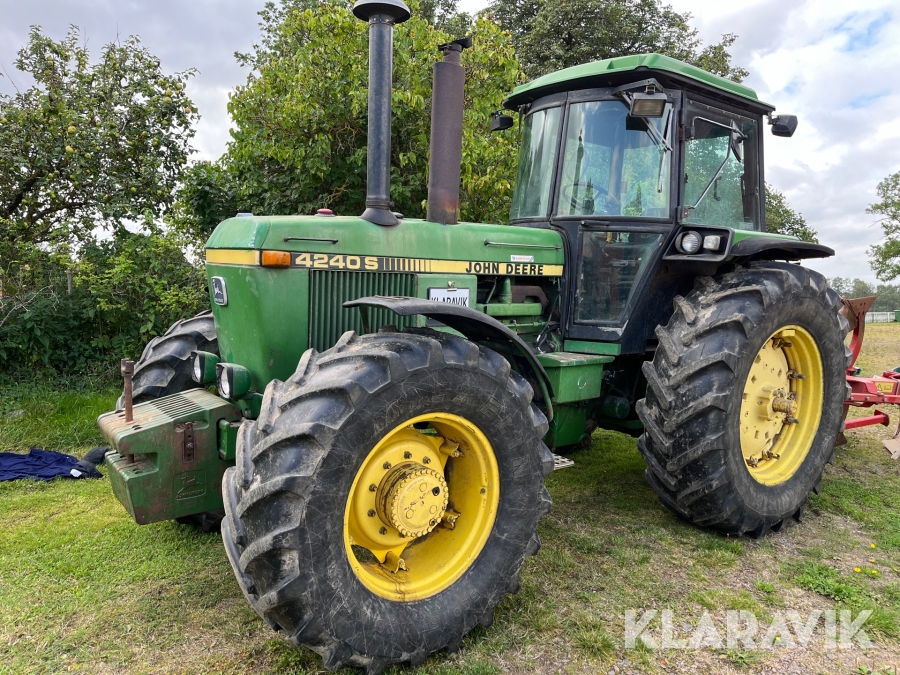 Traktor John Deere 4240 S