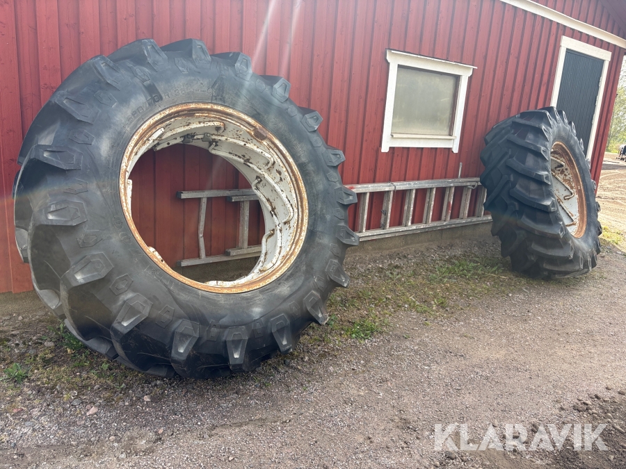 Bakdäck Pirelli 580/70 R 38 2 st