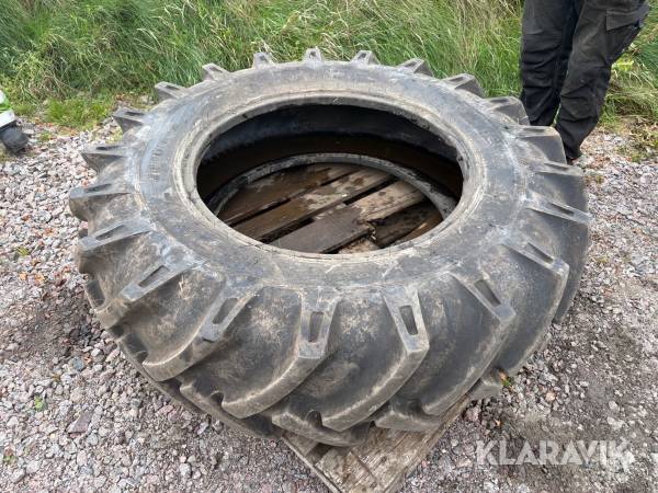 Traktordäck Peltas 16.9-30