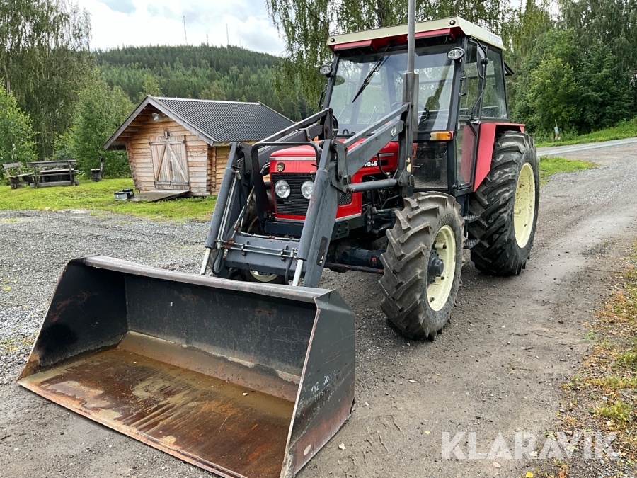 Traktor Zetor 7045