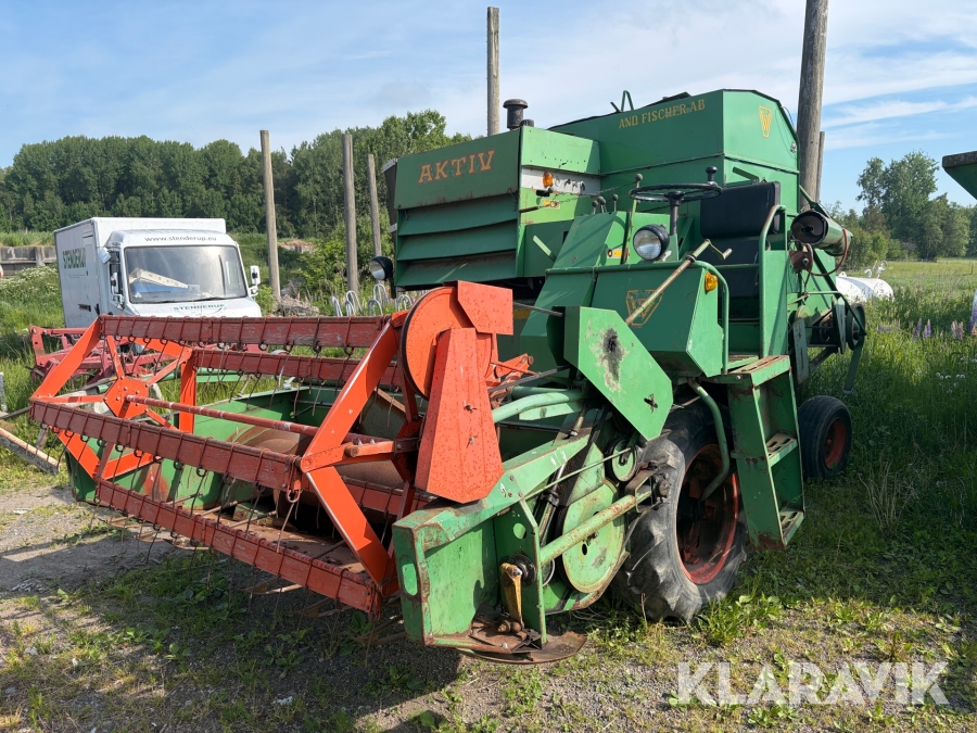 Skördetröska Aktiv M800