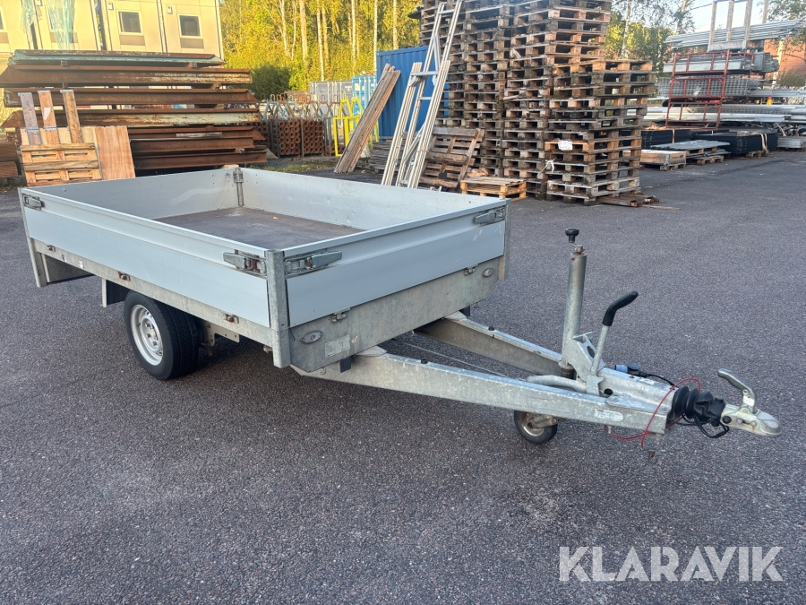 Personbilssläp Henra PL13A