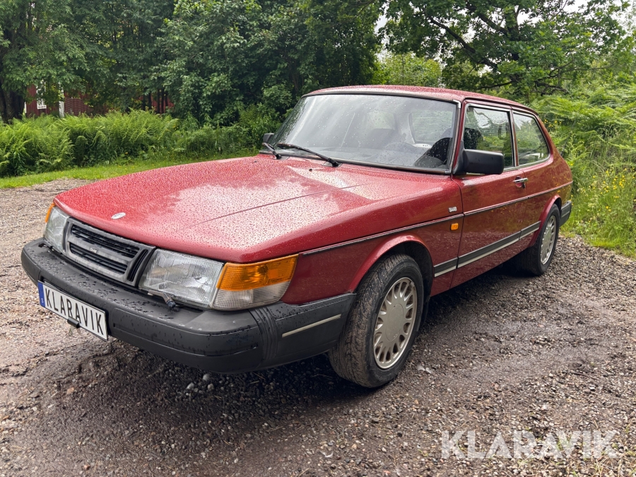 Saab 900i