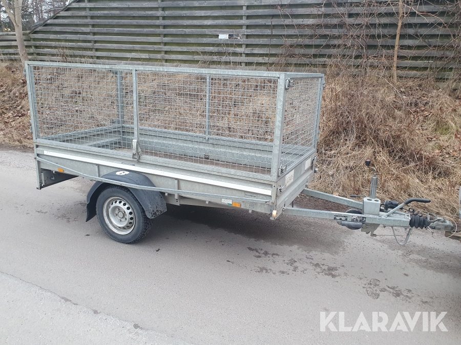 Personbilssläp med gallergrindar Brenderup