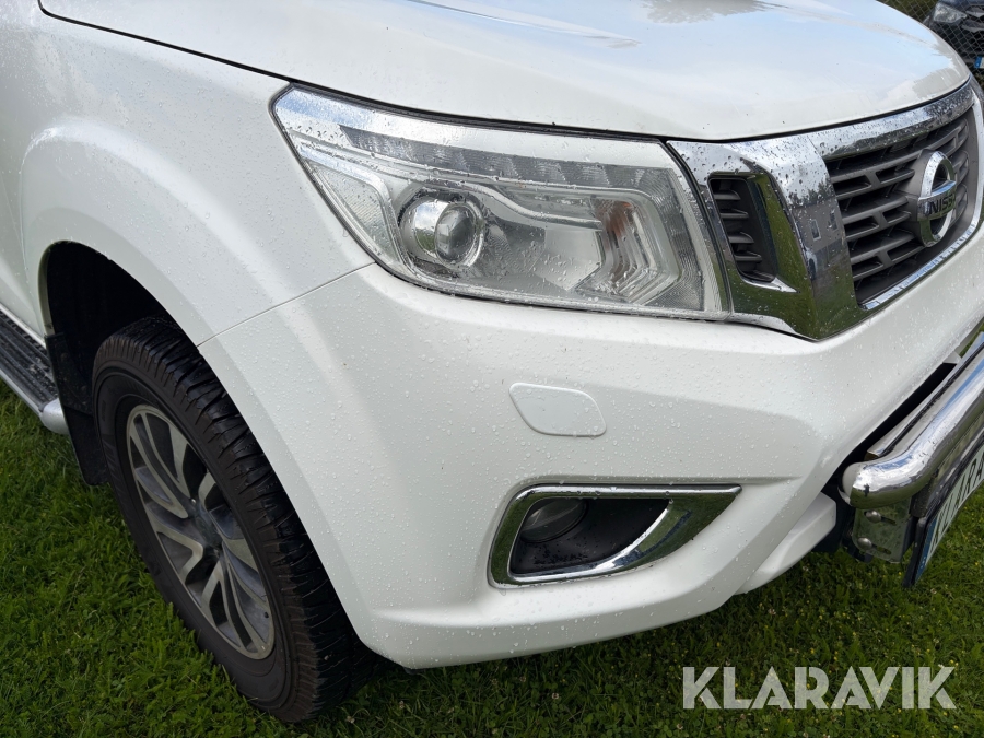 Pickup Nissan Navara Dubbelhytt 2.3 dCi 4WD Automatisk 190 hk med flakkåpa