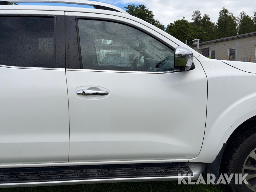 Pickup Nissan Navara Dubbelhytt 2.3 dCi 4WD Automatisk 190 hk med flakkåpa