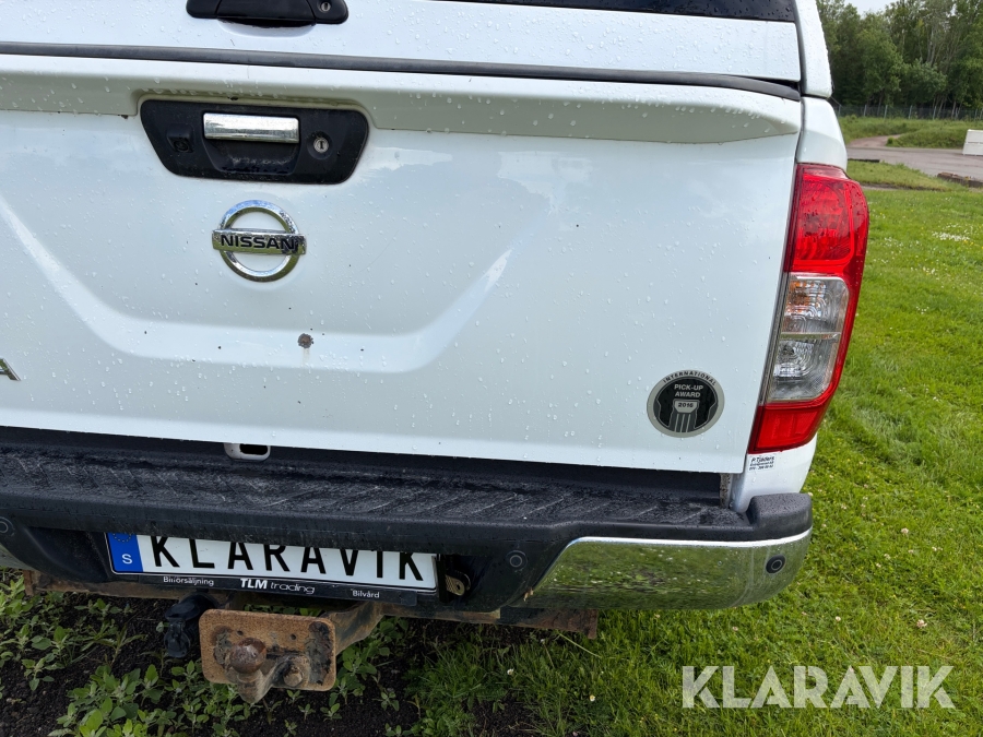 Pickup Nissan Navara Dubbelhytt 2.3 dCi 4WD Automatisk 190 hk med flakkåpa