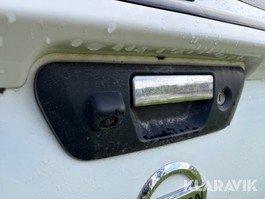 Pickup Nissan Navara Dubbelhytt 2.3 dCi 4WD Automatisk 190 hk med flakkåpa