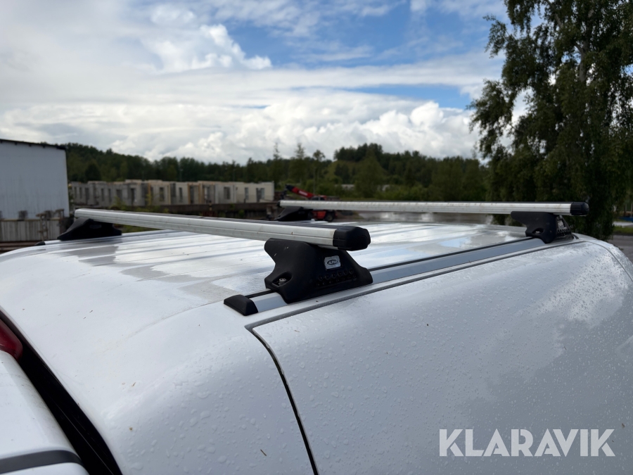Pickup Nissan Navara Dubbelhytt 2.3 dCi 4WD Automatisk 190 hk med flakkåpa