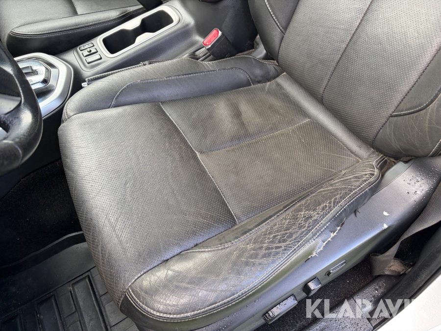 Pickup Nissan Navara Dubbelhytt 2.3 dCi 4WD Automatisk 190 hk med flakkåpa