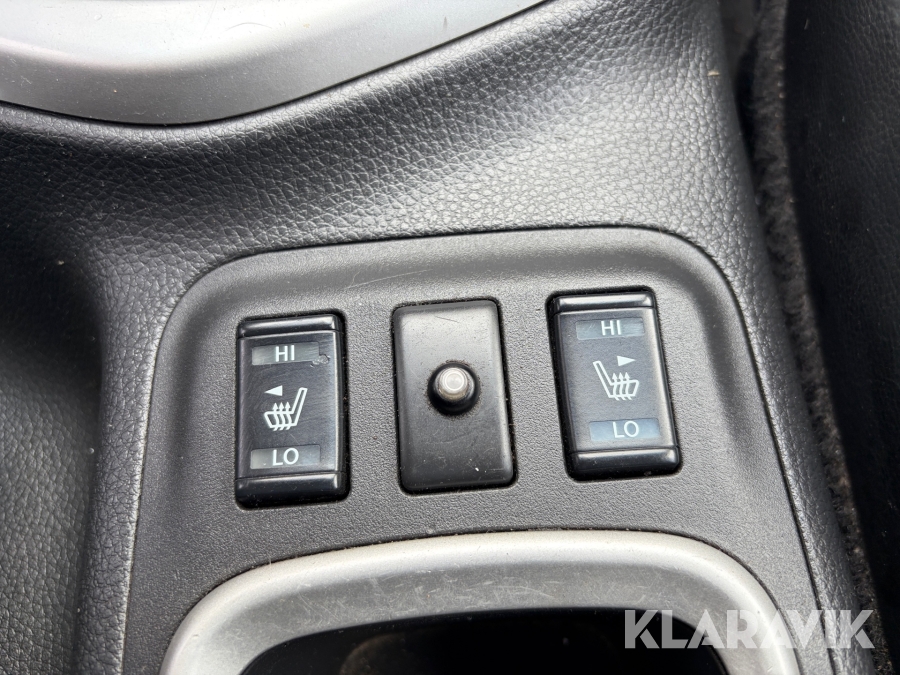 Pickup Nissan Navara Dubbelhytt 2.3 dCi 4WD Automatisk 190 hk med flakkåpa