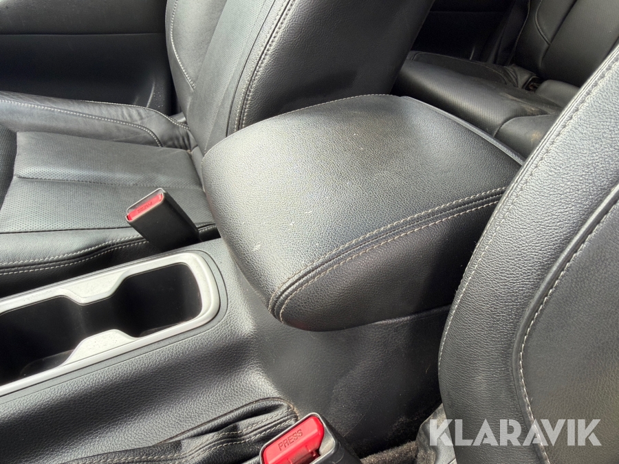 Pickup Nissan Navara Dubbelhytt 2.3 dCi 4WD Automatisk 190 hk med flakkåpa