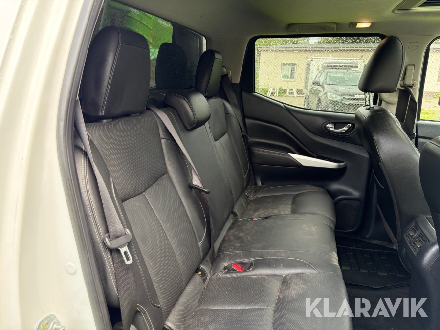 Pickup Nissan Navara Dubbelhytt 2.3 dCi 4WD Automatisk 190 hk med flakkåpa