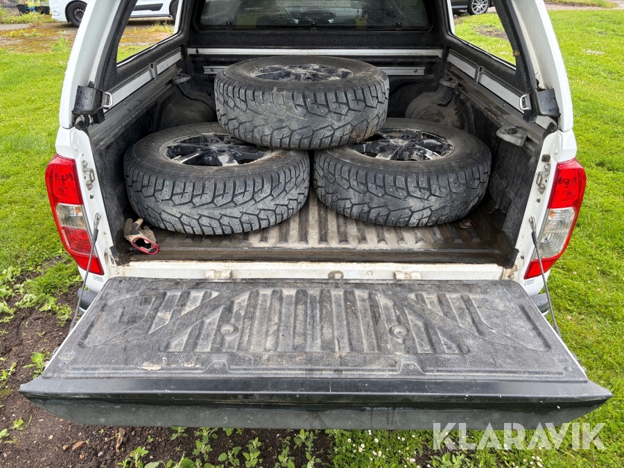 Pickup Nissan Navara Dubbelhytt 2.3 dCi 4WD Automatisk 190 hk med flakkåpa