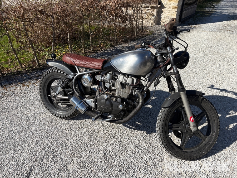 Motorcykel Honda CM 400 T NC 01 ombyggd Scrambler