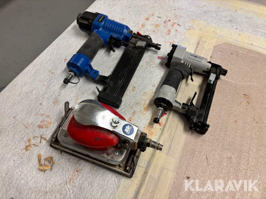 Klammerpistoler och slipmaskin
