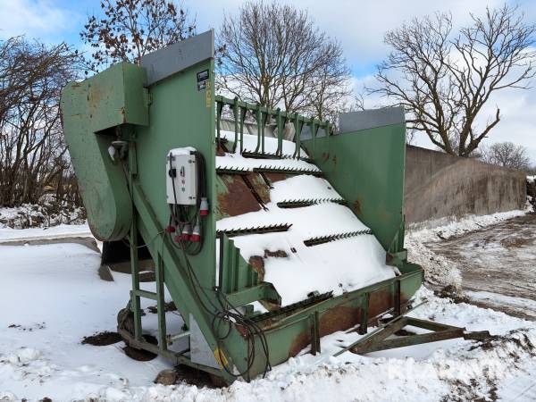 Avlastarbord Neuero DA 35 med inmatningsficka och transportband