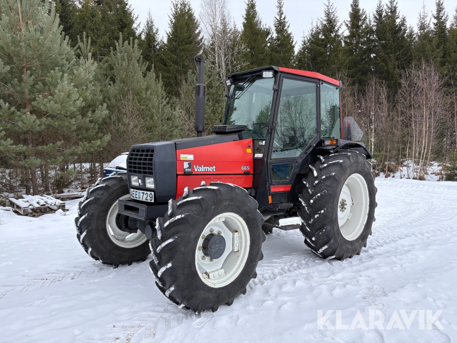 Traktor Valmet 665-4 (4WD)