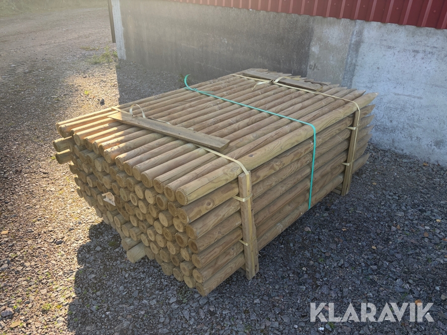Stängselstolpar Granstolpar Impregneringsdoppade