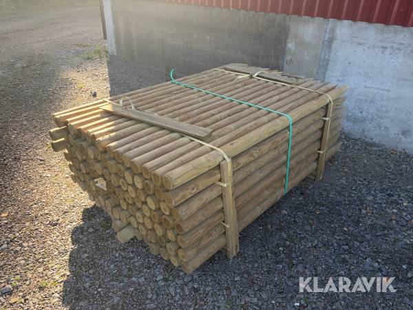 Stängselstolpar Granstolpar Impregneringsdoppade