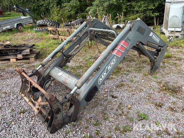 Frontlastare MX100 till Valtra 6000/05-serien