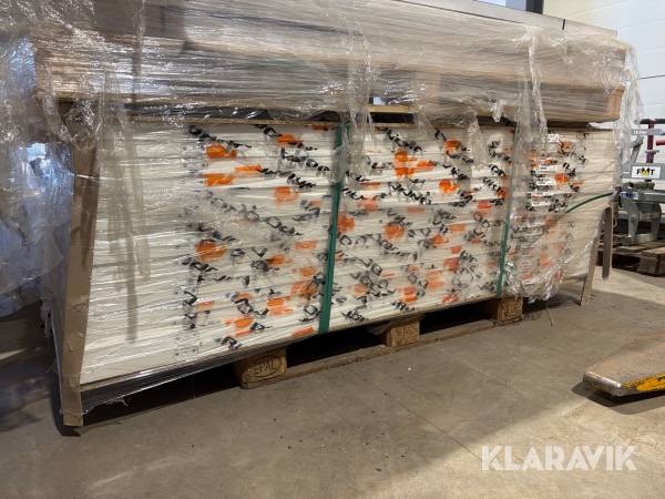 Innerdörr Dooria 825x2040 med foder  15st