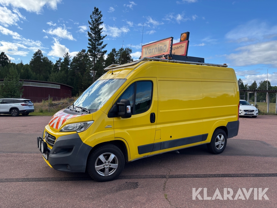 Vägtransportsledarbil Fiat Ducato